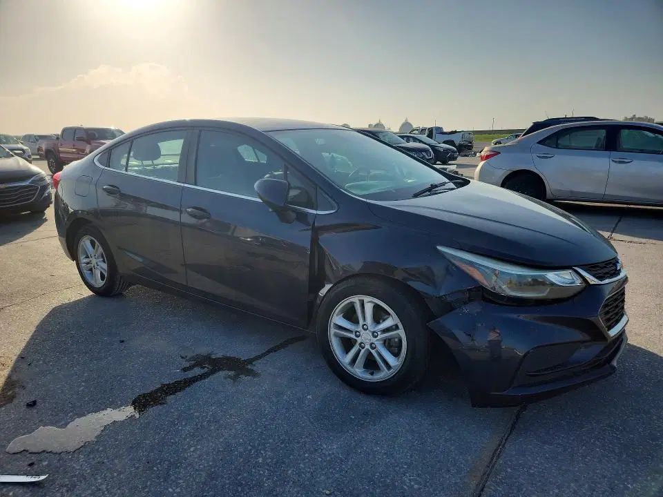 2016 CHEVROLET CRUZE VIN 1G1BE5SM7G7310700 фото 4