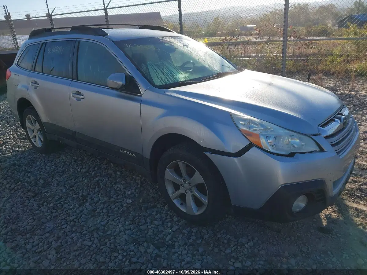 4S4BRCCC2D3211478 — 2013 Subaru Outback, Естественный износ, фото до ремонта