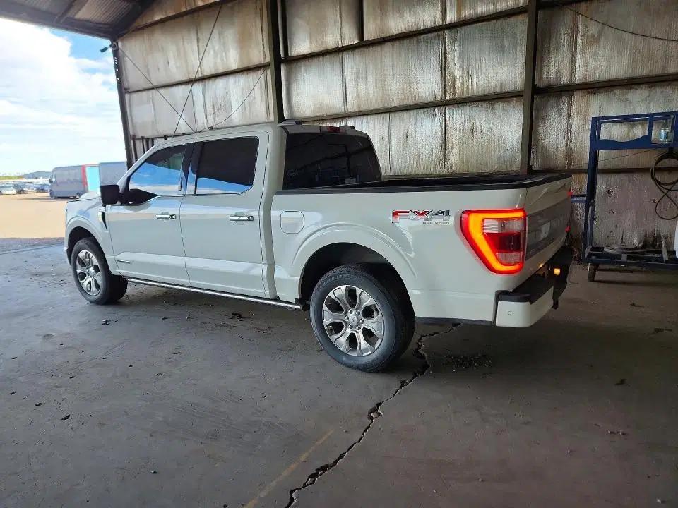 2022 Ford F150 VIN 1FTFW1ED6NFB75819 фото 2