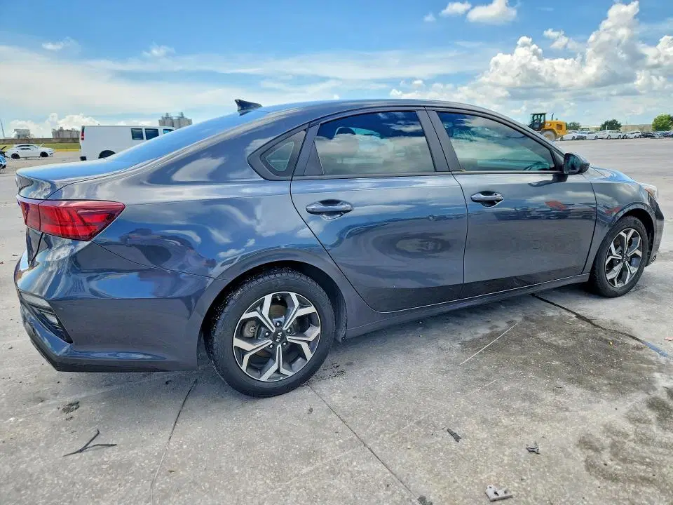 2021 KIA FORTE VIN 3KPF24AD5ME313328 фото 3