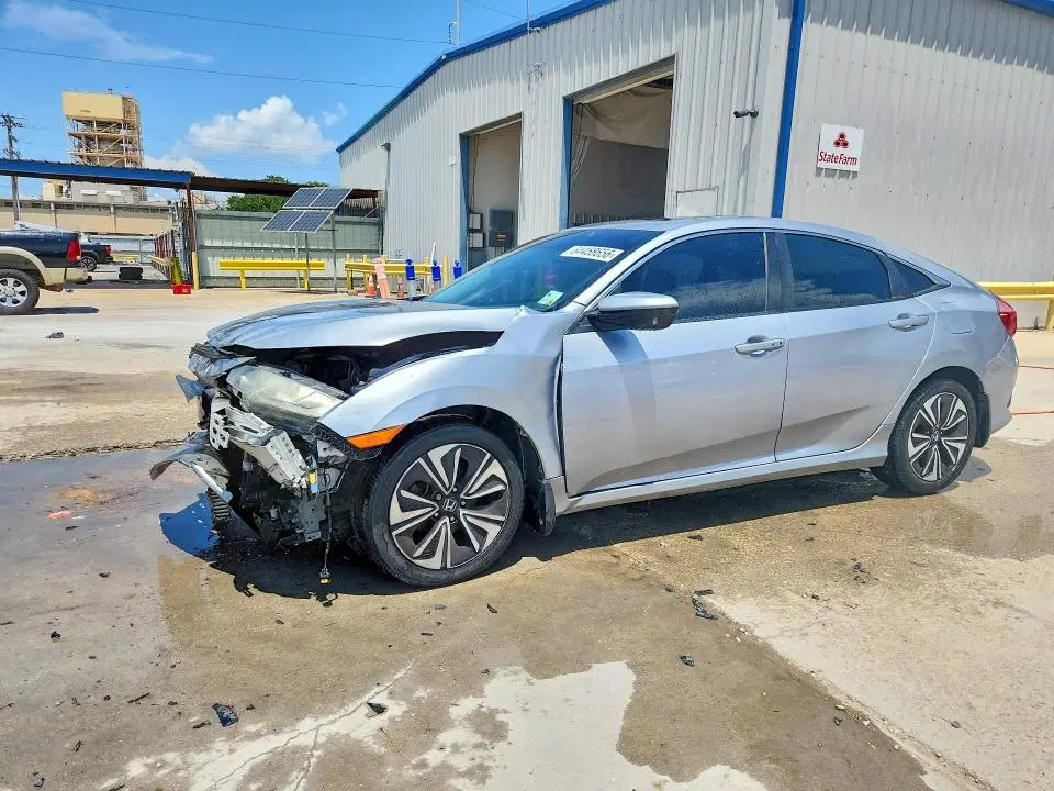 19XFC1F73GE045267 — 2016 Honda Civic, Передняя часть, фото до ремонта