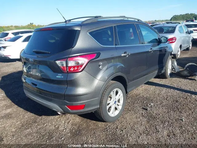 2018 Ford ESCAPE SE VIN 1FMCU9GD0JUC97808 фото 4
