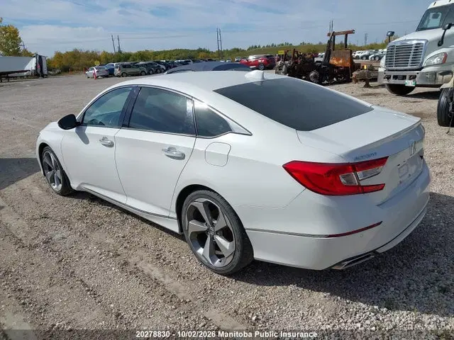 2018 Honda Accord Touring VIN 1HGCV1F95JA802034 фото 3