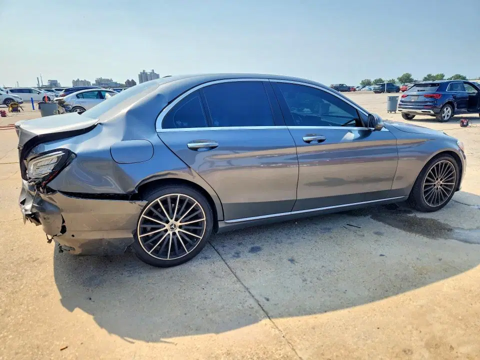 55SWF8DB6KU286006 — 2019 Mercedes-Benz C, задняя часть, фото до ремонта