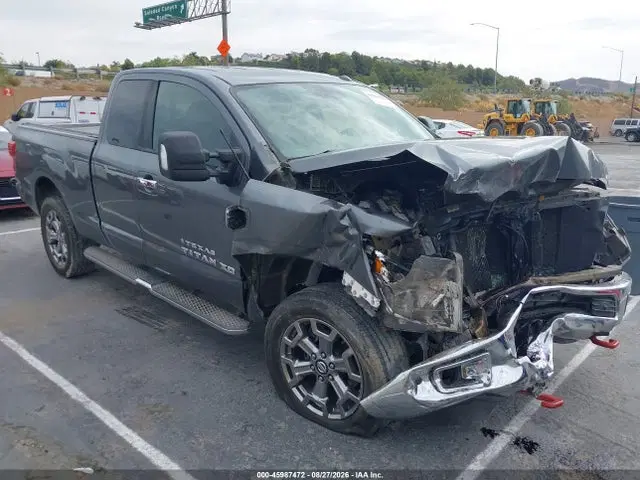 1N6AA1C26HN553803 — 2017 Nissan Titan Xd SV, Передняя часть (Front End), фото до ремонта