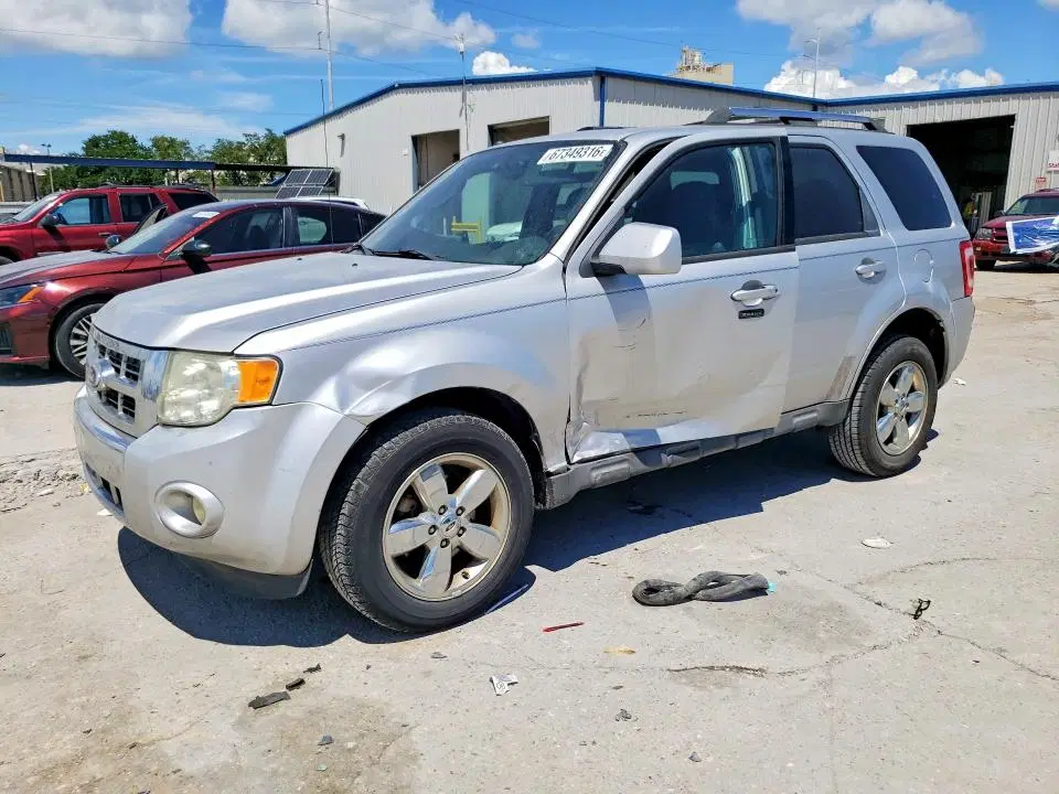 1FMCU0EG1BKA04312 — 2011 Ford Escape, Боковая часть, фото до ремонта