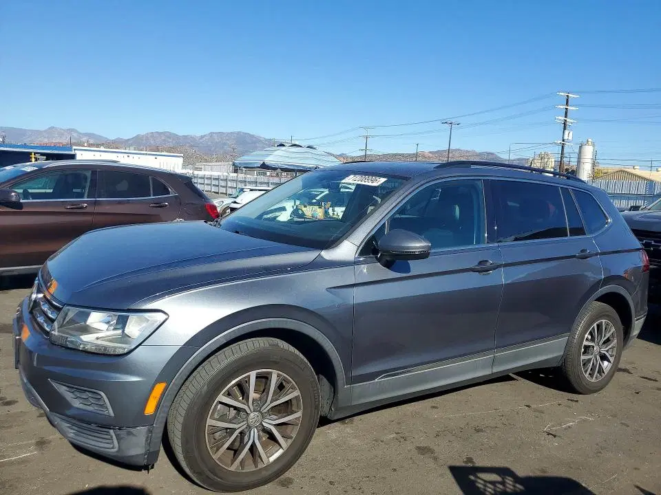 3VV3B7AX6JM192472 — 2018 Volkswagen Tiguan, передняя часть, фото до ремонта