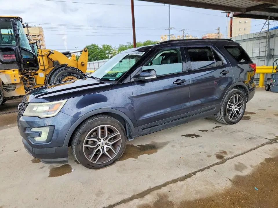 1FM5K8GT7HGD73095 — 2017 Ford Explorer, Боковая часть, фото до ремонта