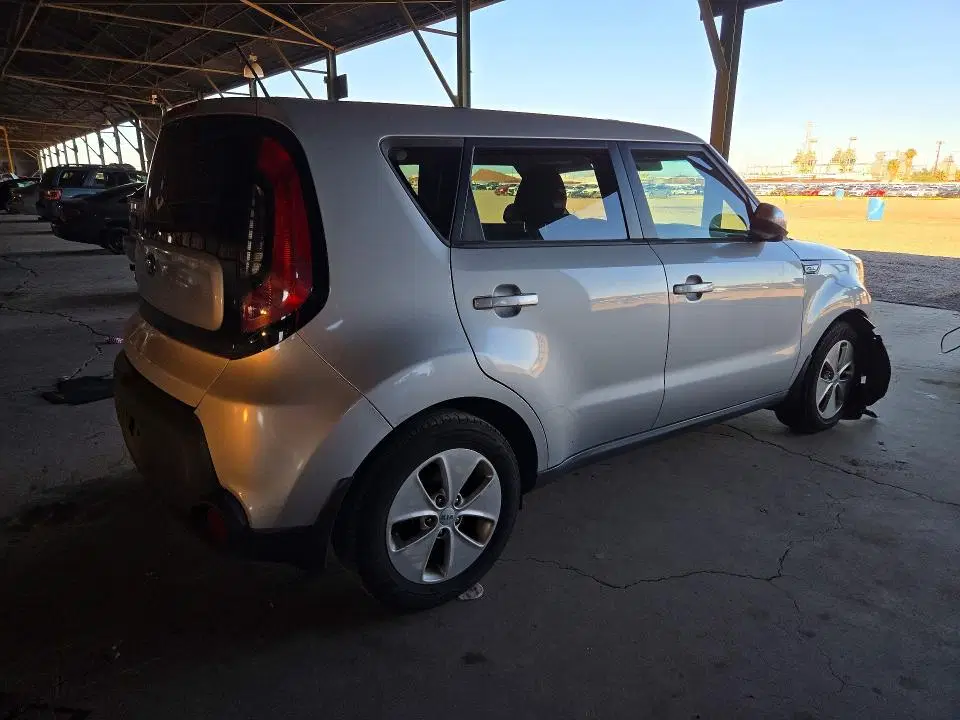 2016 KIA Soul VIN KNDJN2A26G7828072 фото 3