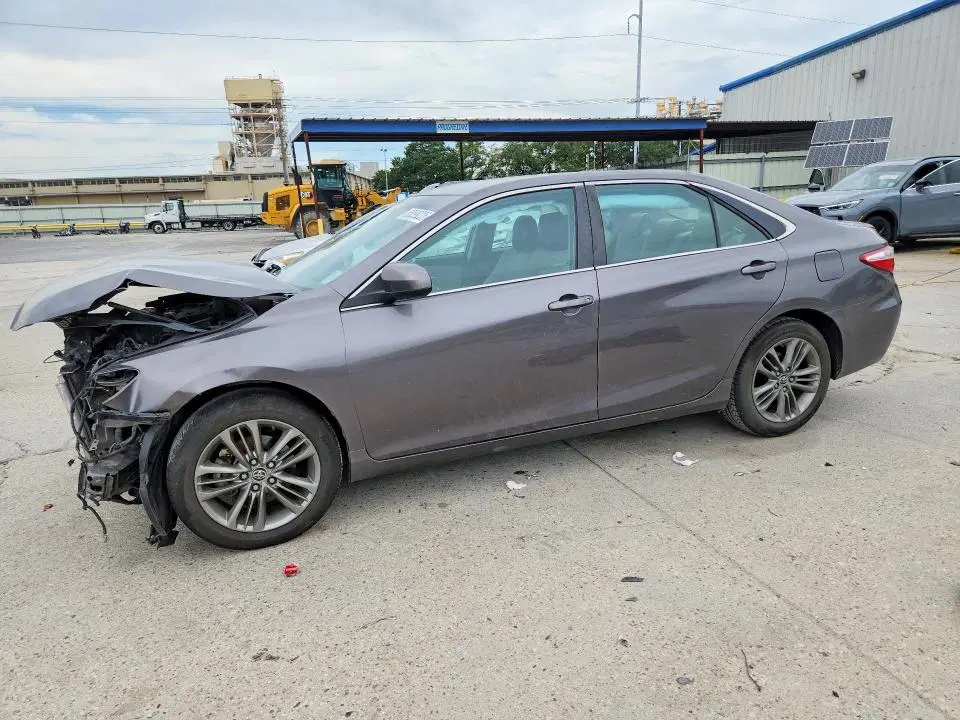 4T1BF1FK8FU034268 — 2015 Toyota Camry, Передняя часть, фото до ремонта