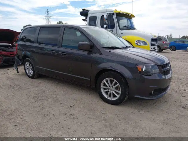 2C4RDGEG8JR242813 — 2018 Dodge Grand Caravan GT, Задняя часть, фото до ремонта