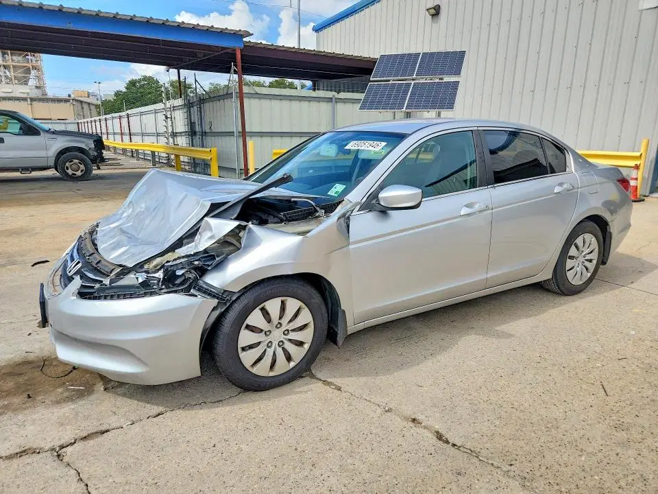 1HGCP2F30CA184894 — 2012 Honda Accord, Передняя часть, фото до ремонта