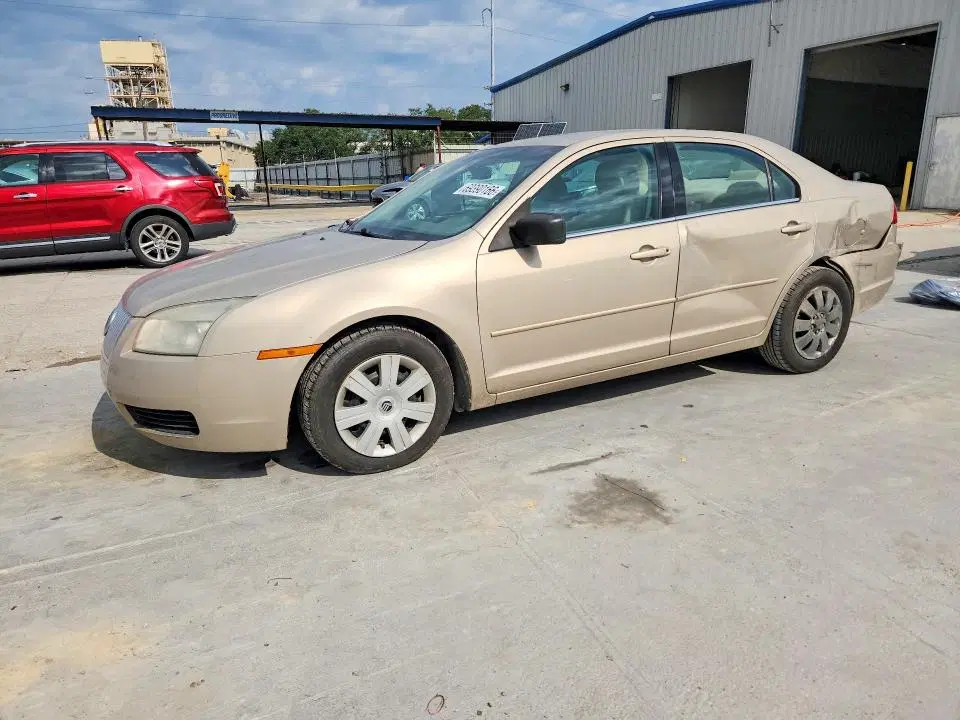 3MEFM07Z76R663317 — 2006 Mercury Milan, задняя часть, фото до ремонта