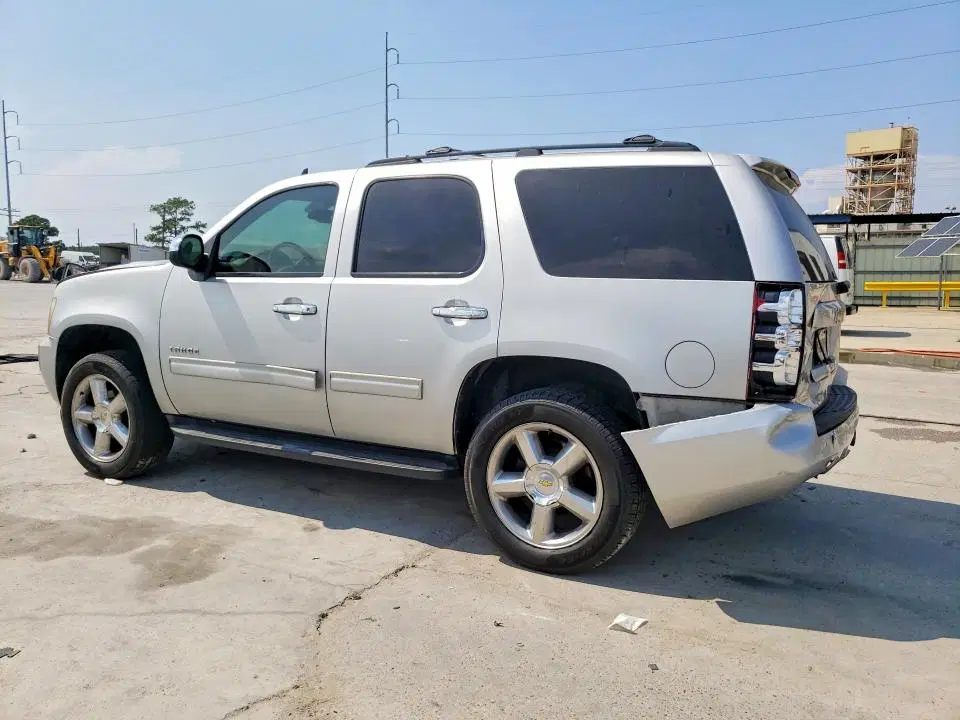 2011 CHEVROLET TAHOE VIN 1GNSCAE02BR199556 фото 2