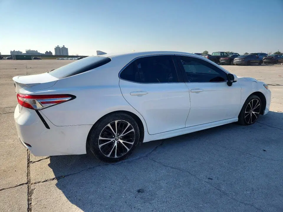 2020 TOYOTA CAMRY VIN 4T1G11AK0LU326679 фото 3