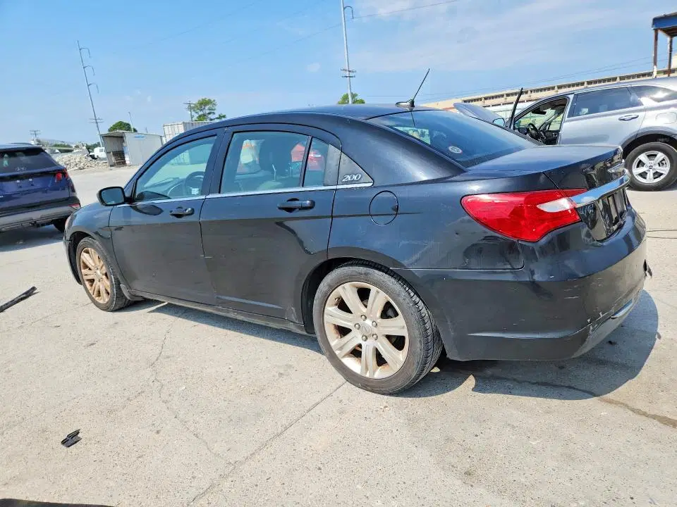 2011 CHRYSLER 200 VIN 1C3BC1FG4BN615977 фото 2