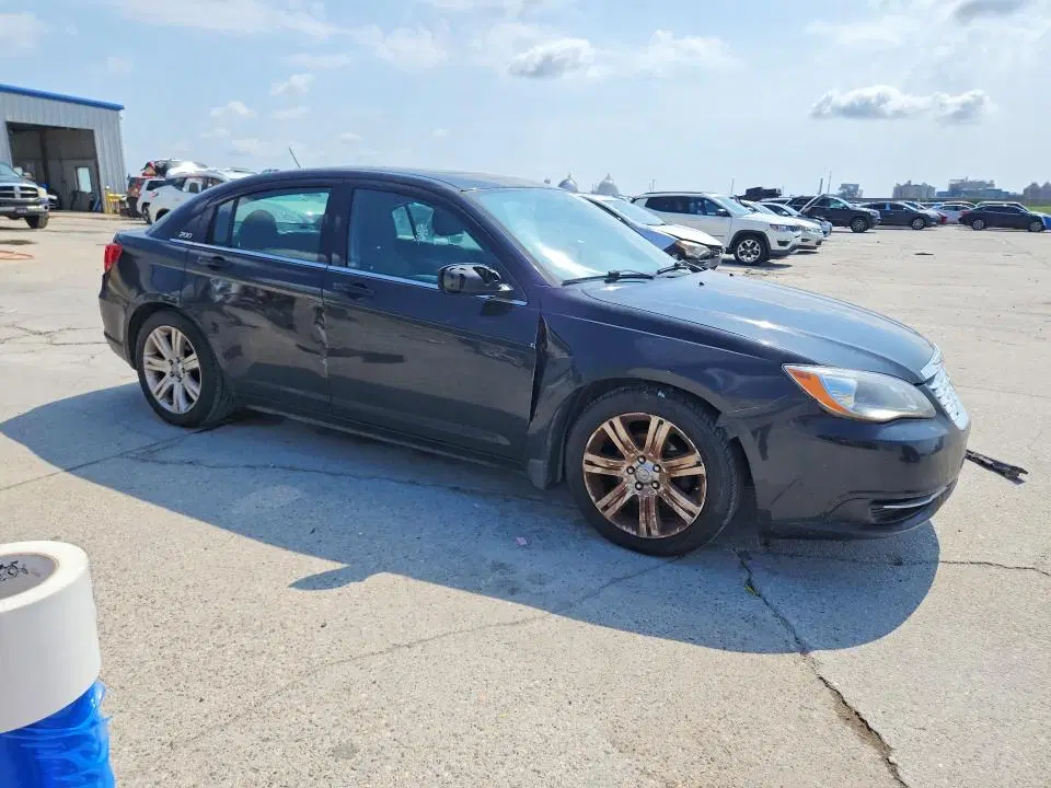 2011 CHRYSLER 200 VIN 1C3BC1FG4BN615977 фото 4
