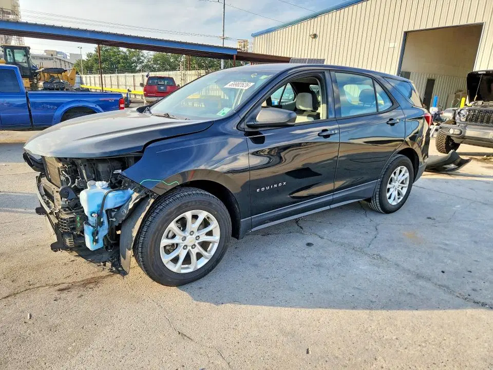 2GNAXHEV9J6186835 — 2018 Chevrolet Equinox, Передняя часть, фото до ремонта