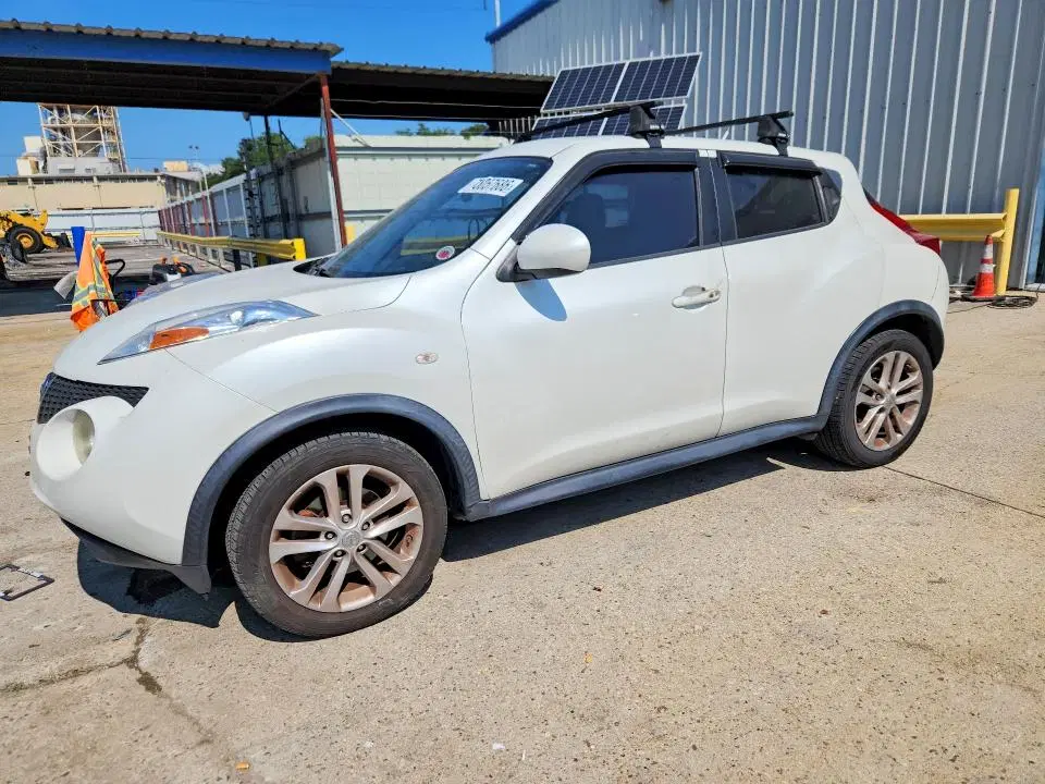JN8AF5MV0DT230653 — 2013 Nissan Juke, Передняя часть, фото до ремонта