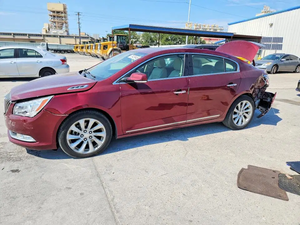 1G4GD5G34GF277379 — 2016 Buick LaCrosse, Задняя часть, фото до ремонта