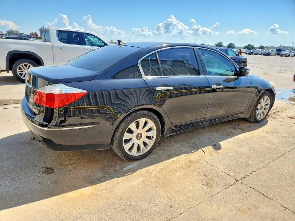 2009 HYUNDAI GENESIS VIN KMHGC46E99U017557 фото 4