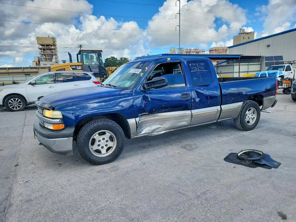 2GCEC19TXY1265993 — 2000 Chevrolet Silverado, Боковая часть, фото до ремонта
