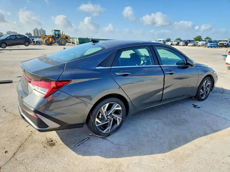 2024 HYUNDAI ELANTRA VIN KMHLS4DG6RU681496 фото 3