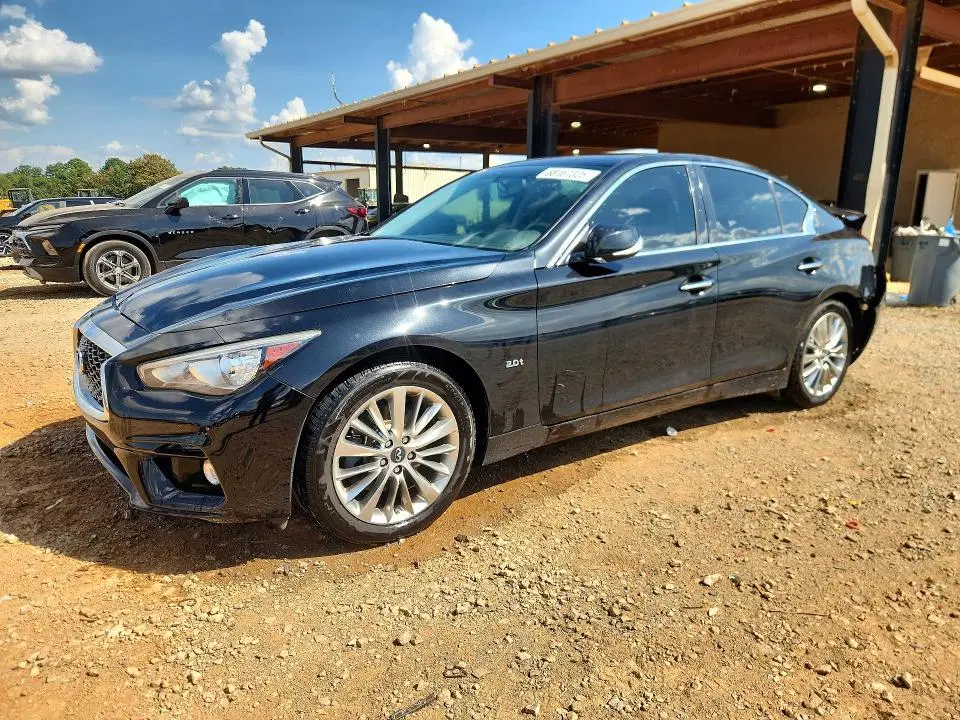 JN1CV7AP4JM240409 — 2018 Infiniti Q50, Задняя часть, фото до ремонта