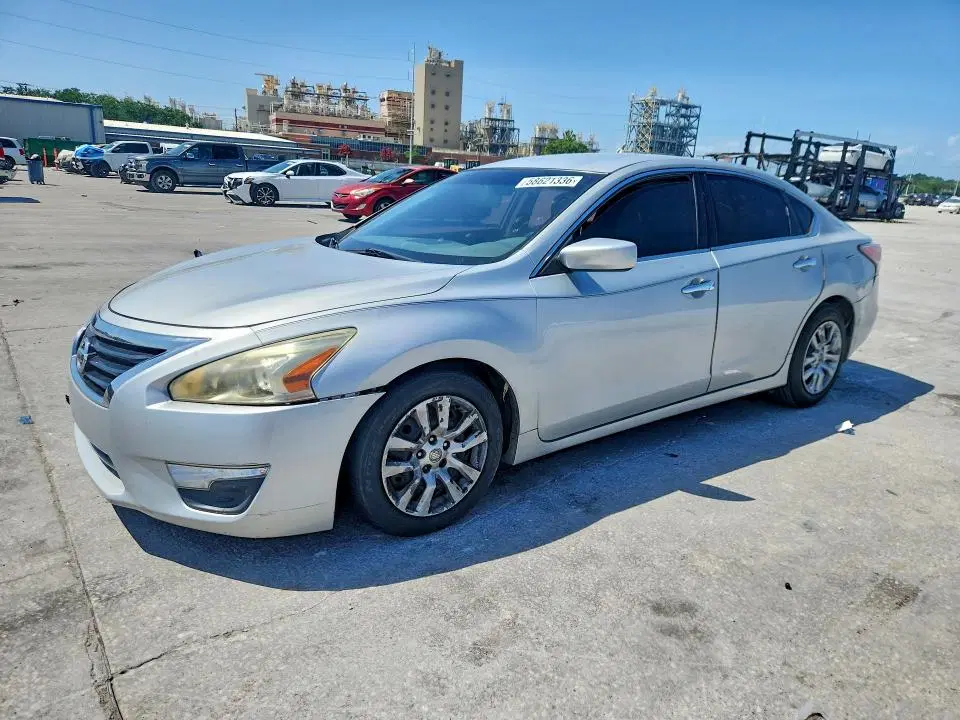 1N4AL3AP2FN882847 — 2015 Nissan Altima, Подтопление, фото до ремонта