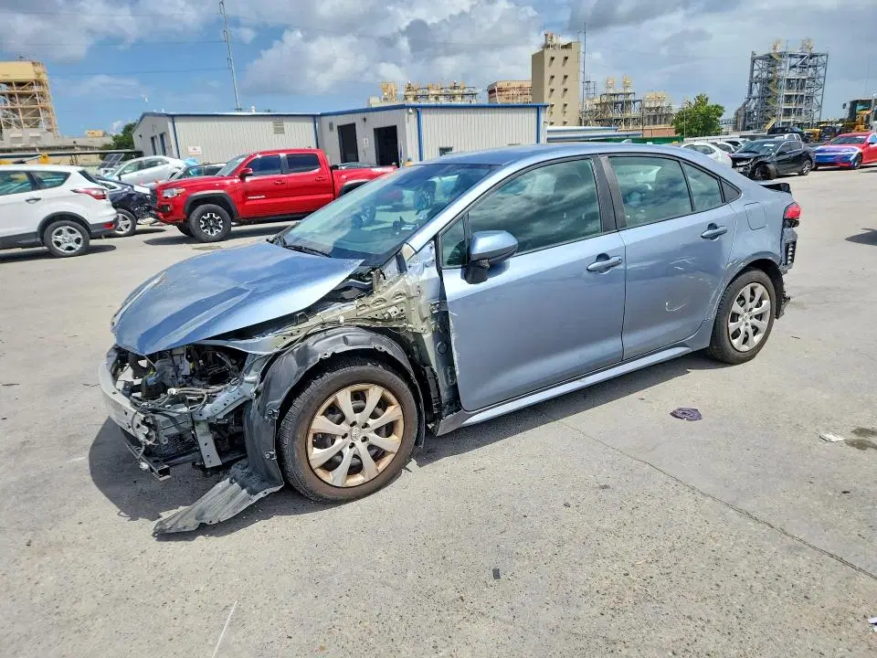 5YFEPMAE8MP164580 — 2021 Toyota Corolla, Передняя часть, фото до ремонта