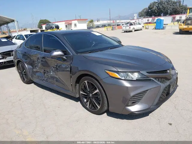 4T1B11HK8JU094992 — 2018 Toyota Camry SE, Right Side, фото до ремонта