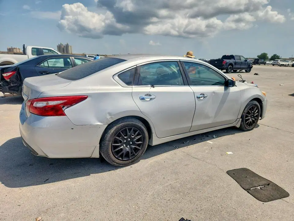 2016 NISSAN ALTIMA VIN 1N4AL3AP2GN334381 фото 3