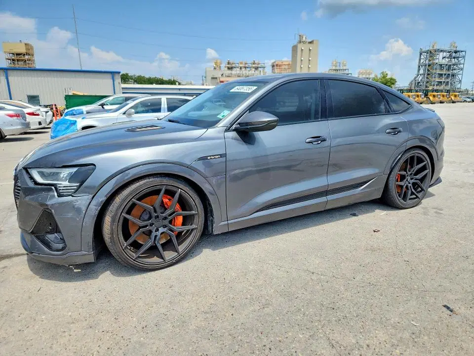 WA11AAGE7MB010103 — 2021 Audi E-TRON, задняя часть, фото до ремонта