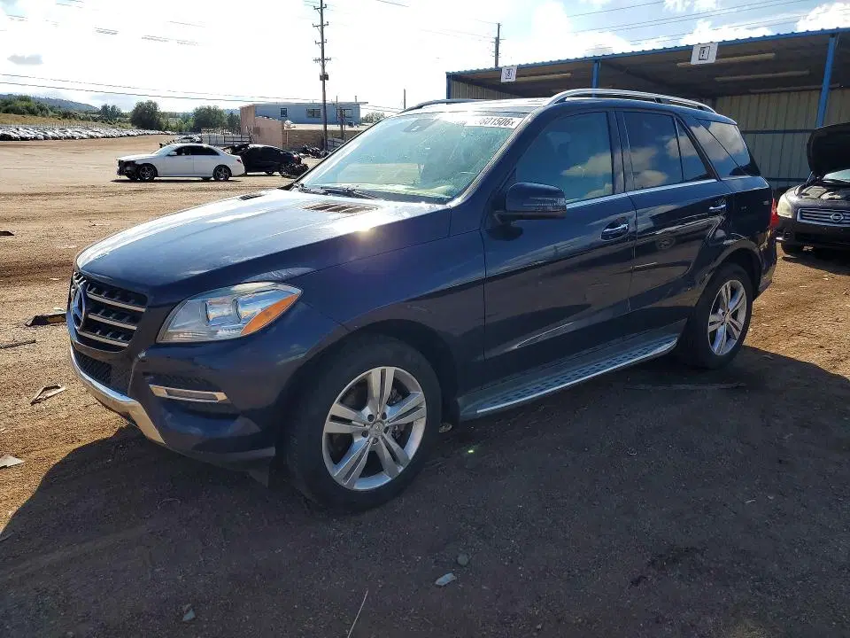4JGDA5JB2FA527421 — 2015 Mercedes-Benz ML, передняя часть, фото до ремонта