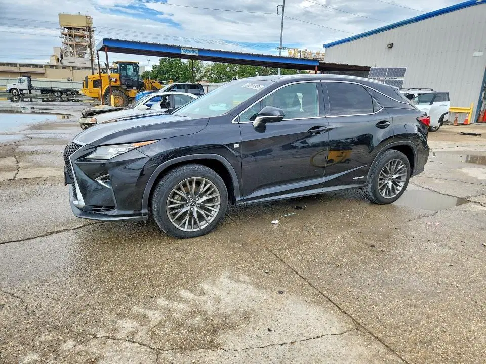 2T2BGMCA4KC033426 — 2019 Lexus RX 450H, Боковая часть, фото до ремонта