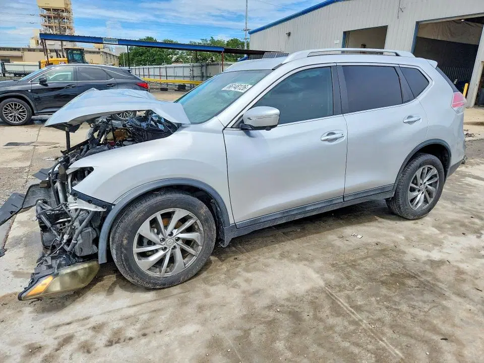 5N1AT2MT8FC833561 — 2015 Nissan Rogue, Передняя часть, фото до ремонта