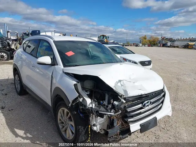 KM8J3CA42GU083055 — 2016 Hyundai Tucson, передняя часть, фото до ремонта