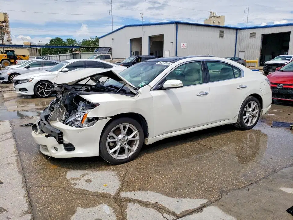 1N4AA5AP6EC453352 — 2014 Nissan Maxima, Передняя часть, фото до ремонта