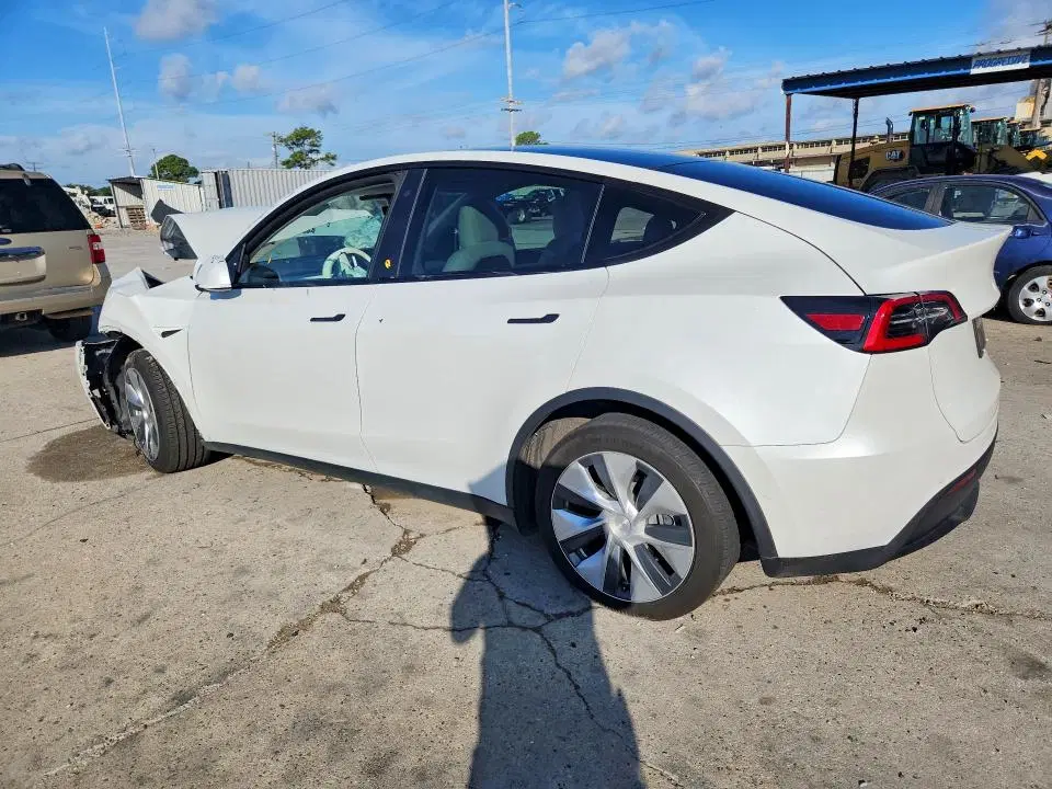 2020 TESLA MODEL Y VIN 5YJYGDEE6LF043015 фото 2