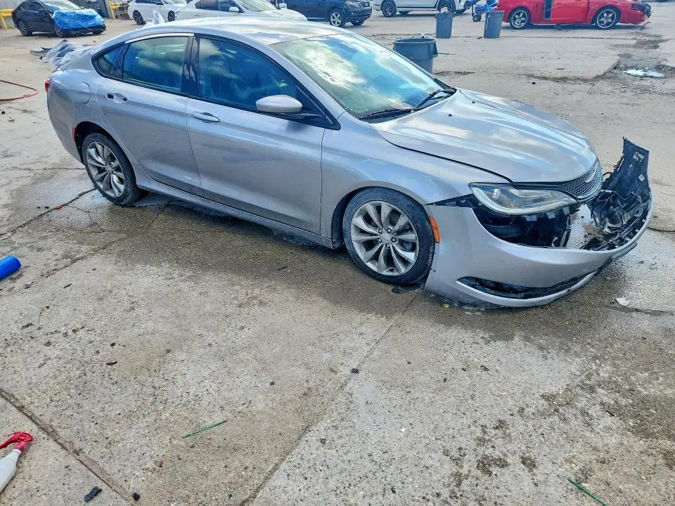 2015 CHRYSLER 200 VIN 1C3CCCBB7FN747437 фото 4