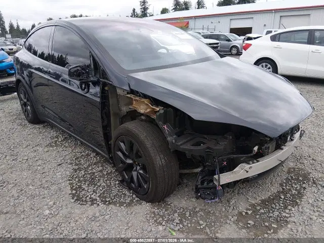 7SAXCBE55PF429493 — 2023 Tesla Model X Dual Motor ALL-Wheel Drive/Standard Range, Передняя часть справа (Right Front), фото до ремонта