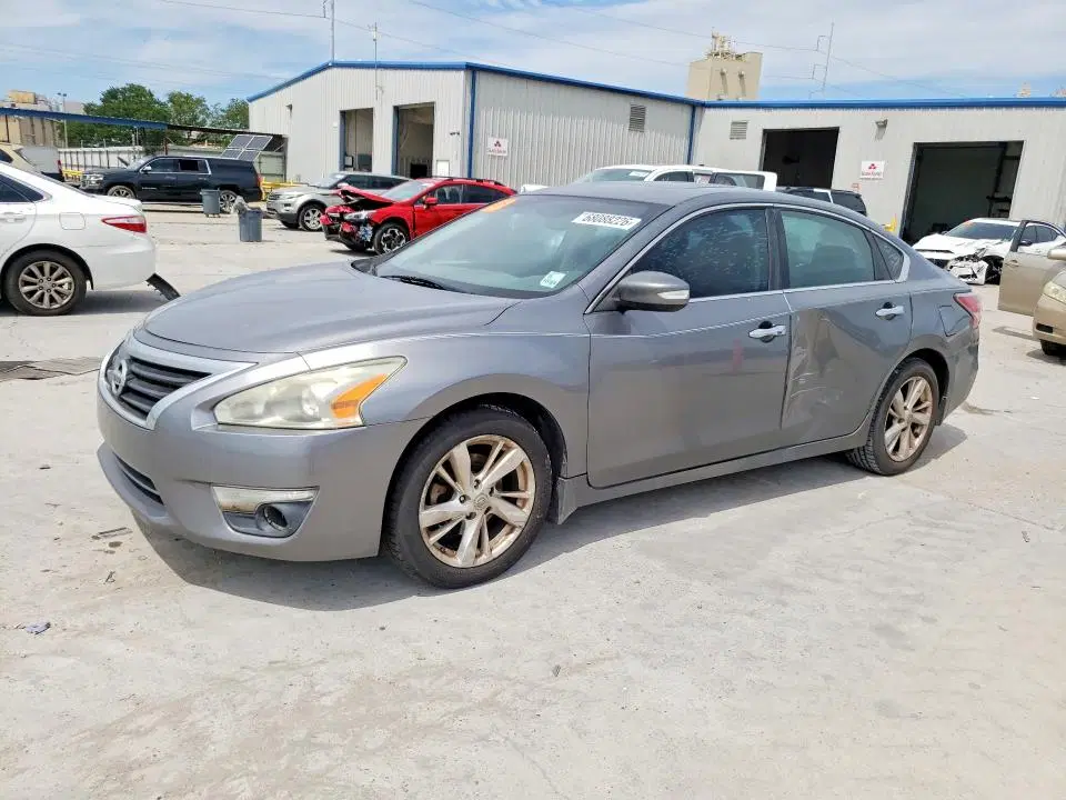 1N4AL3AP8FC476003 — 2015 Nissan Altima, Боковая часть, фото до ремонта