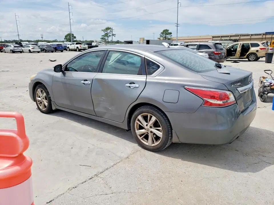 2015 NISSAN ALTIMA VIN 1N4AL3AP8FC476003 фото 2