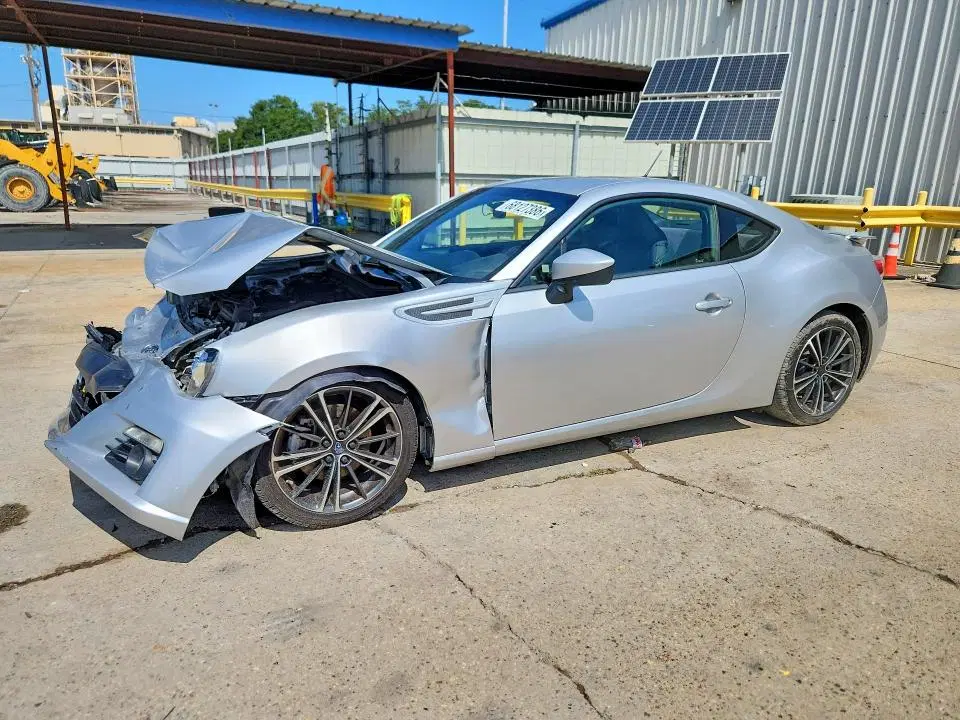 JF1ZCAC10E9601118 — 2014 Subaru BRZ, Передняя часть, фото до ремонта