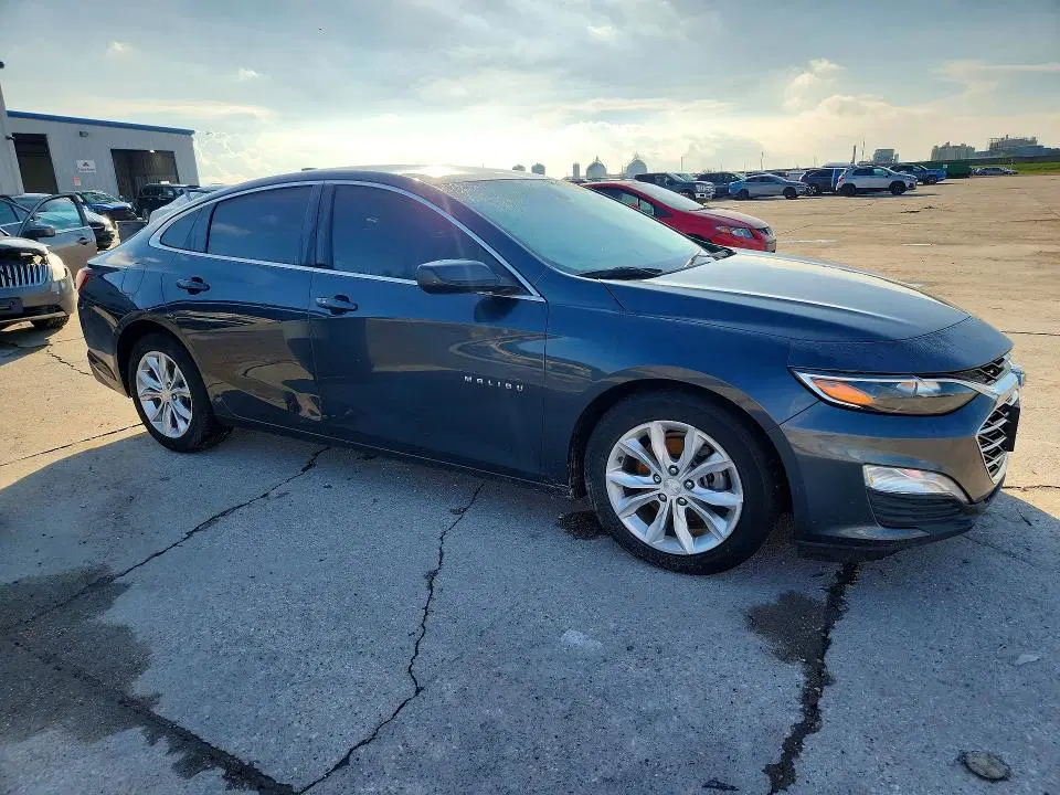 2019 CHEVROLET MALIBU VIN 1G1ZD5ST2KF109732 фото 4