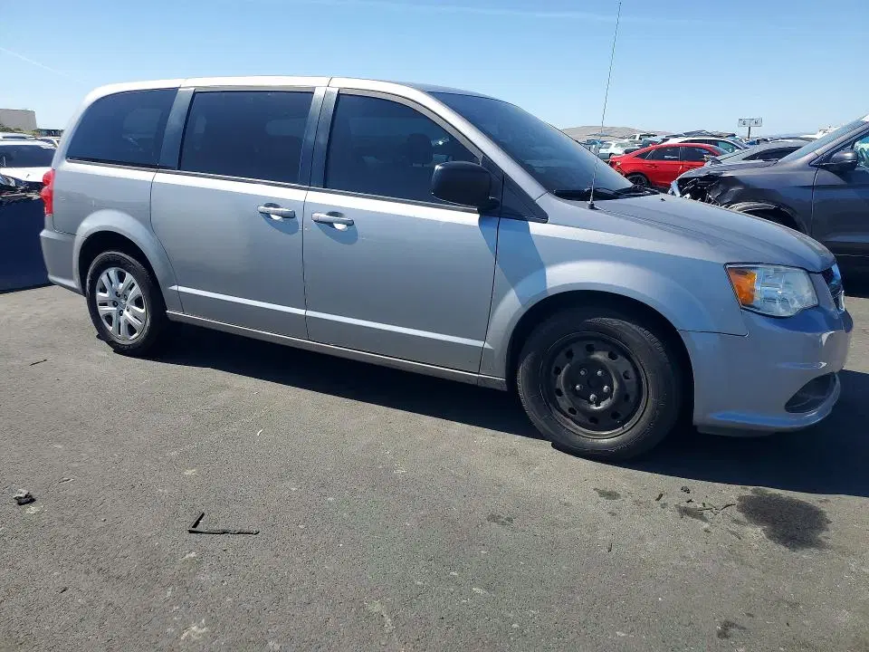 2018 Dodge Grand Caravan VIN 2C4RDGBG3JR146043 фото 4