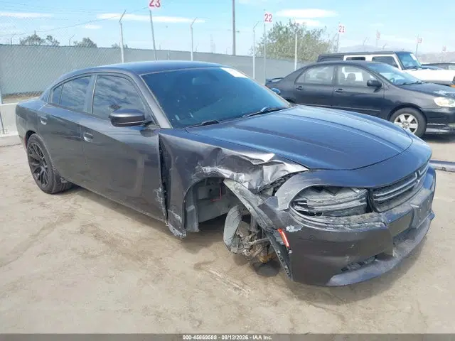 2C3CDXBG6FH776730 — 2015 Dodge Charger SE, Передняя часть справа (Right Front), фото до ремонта