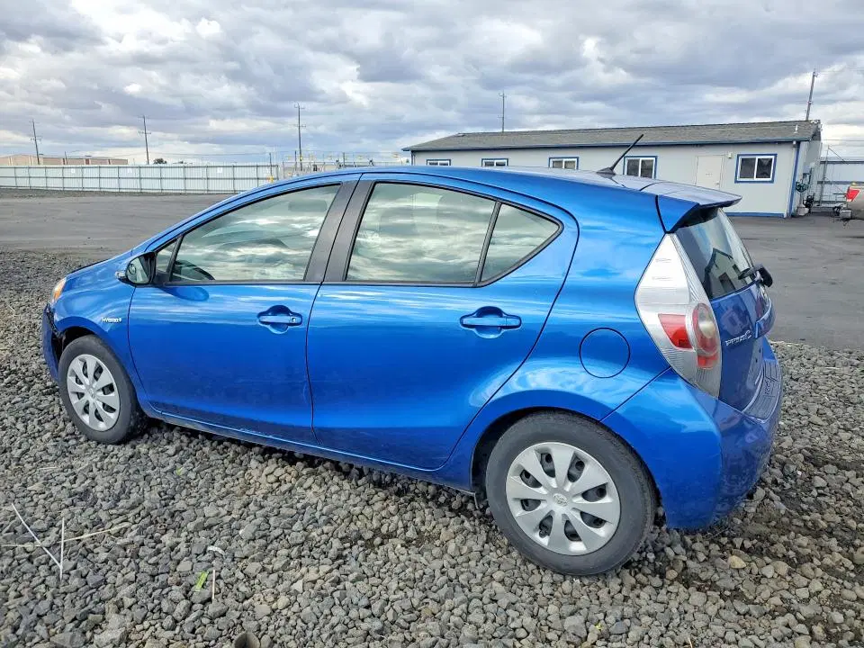 2014 Toyota PRIUS C VIN JTDKDTB3XE1060908 фото 2