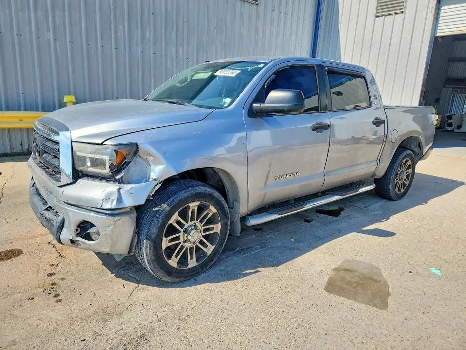 5TFEM5F15DX059274 — 2013 Toyota Tundra, Боковая часть, фото до ремонта