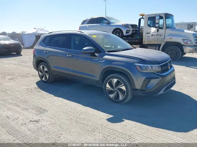 3VVUX7B28RM077067 — 2024 Volkswagen TAOS SE, Передняя часть, фото до ремонта